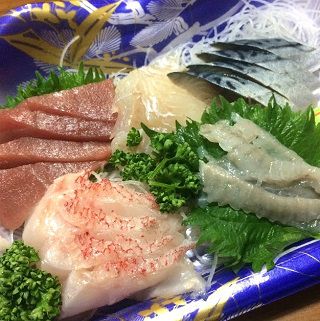刺し身の盛り合わせ